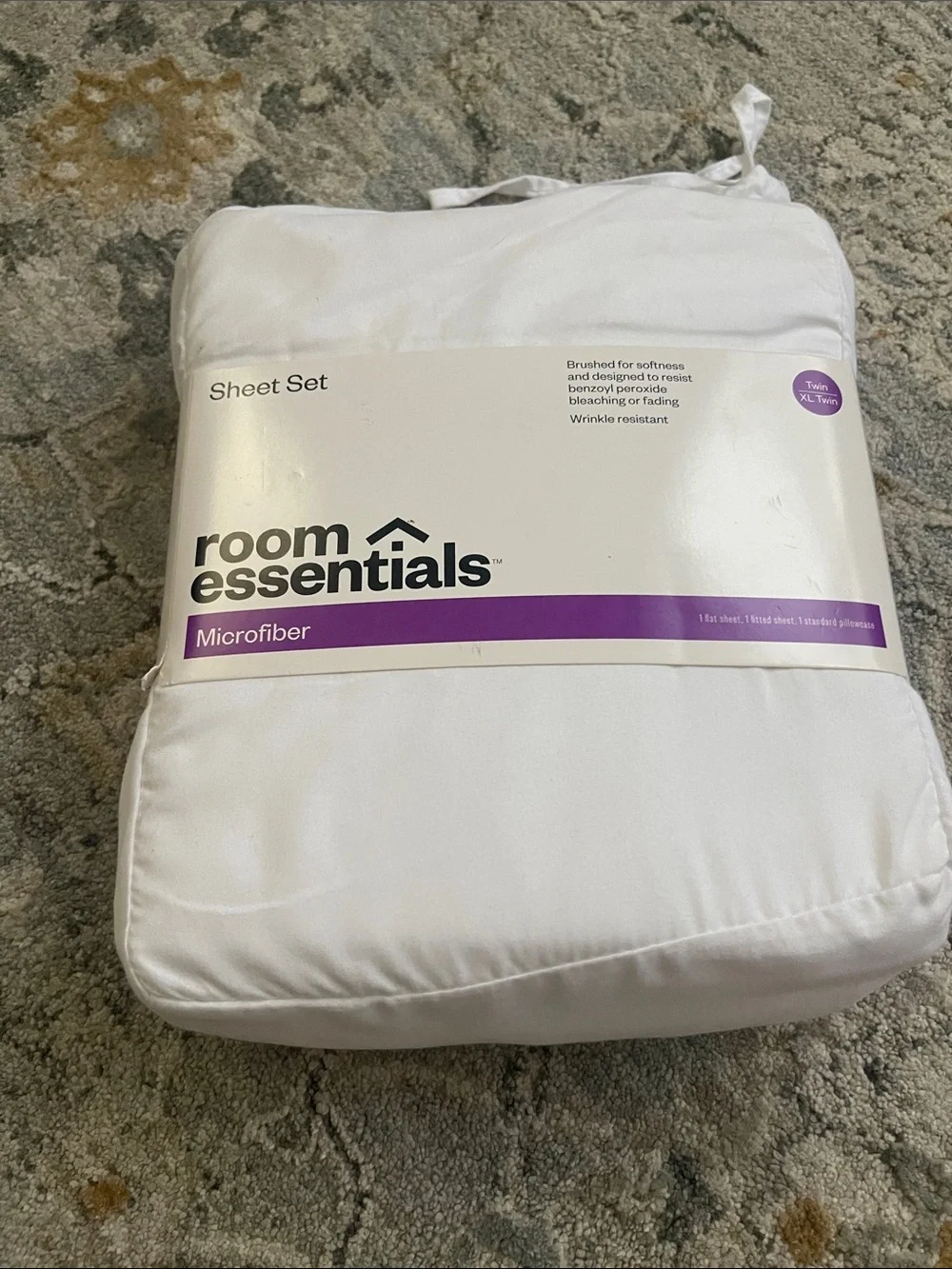 Room Essentials White Microfiber Sheet Set - Twin
